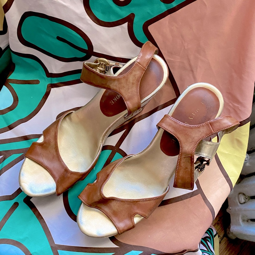 Audrey Brooke Tan Straw Wedge Heels Sz 10 Preowned